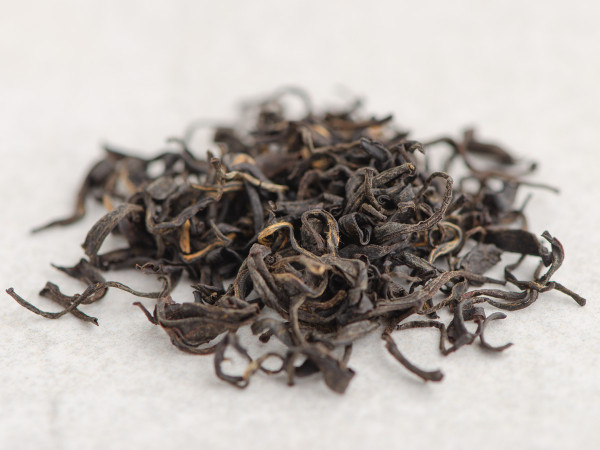 Красный чай "Окрас Кверти" "АА" (Золотая Почка) от бабушки Наргизы,  Грузия, 2025 г.