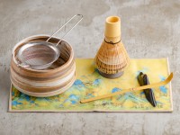 Набор посуды для маття #48, 550 мл., тяван керамика, глазурь, часен, тясаку, подставка для часена, полотенце, ситечко, подставка для тясаку.