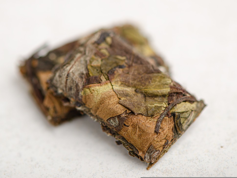 Лао Шоу Мэй ("Брови Старца" прессованный в плитке), "ААА", 30 г., 2020 г.