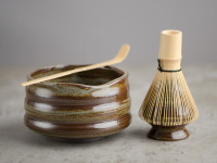 Набор посуды для маття #51, 550 мл., тяван керамика, глазурь, часен, тясаку, подставка для часена, полотенце, ситечко, подставка для тясаку.