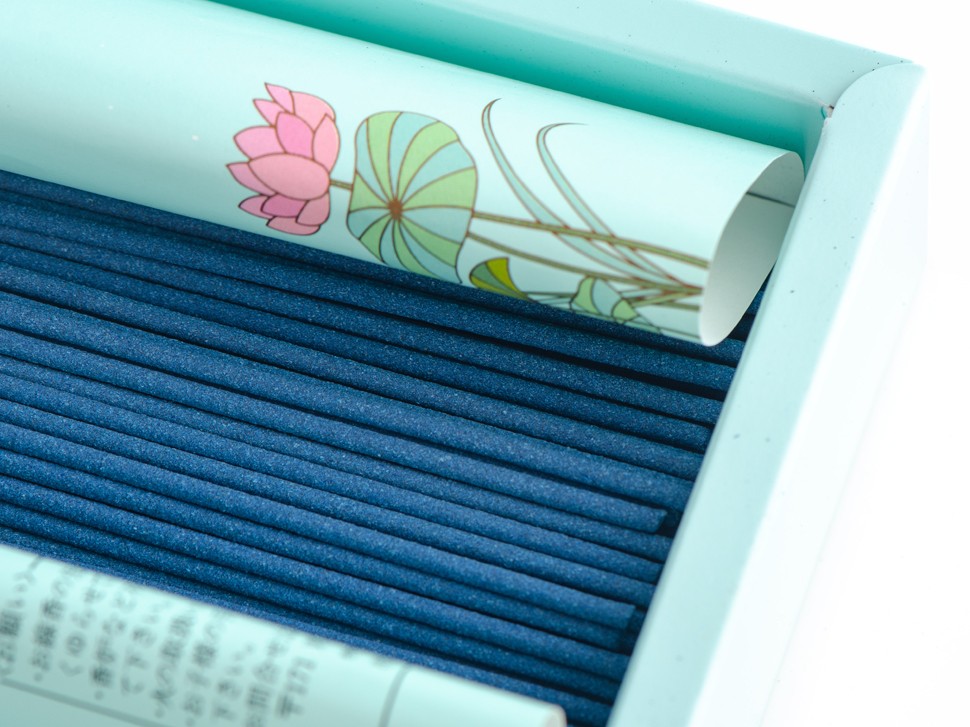 Японское благовоние Kazedayori Summer (Лотос, лилия, цикламен, сандал, мускус), 370 штук