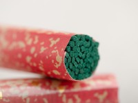 Японское благовоние Takasago Hana incense roll, сандаловое дерево, сосна, цветы, 50 штук, 14 см.