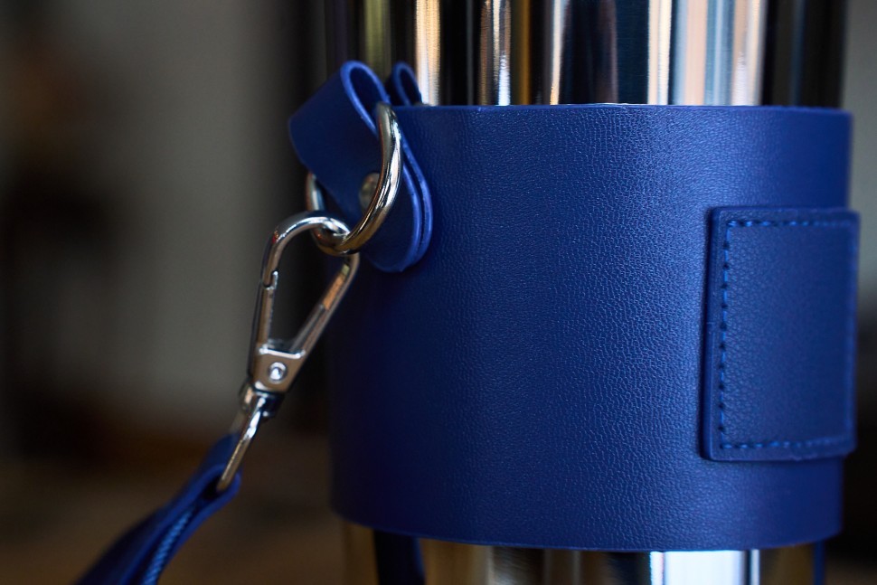 Термос с ремнем и термометром #85, 600 мл.