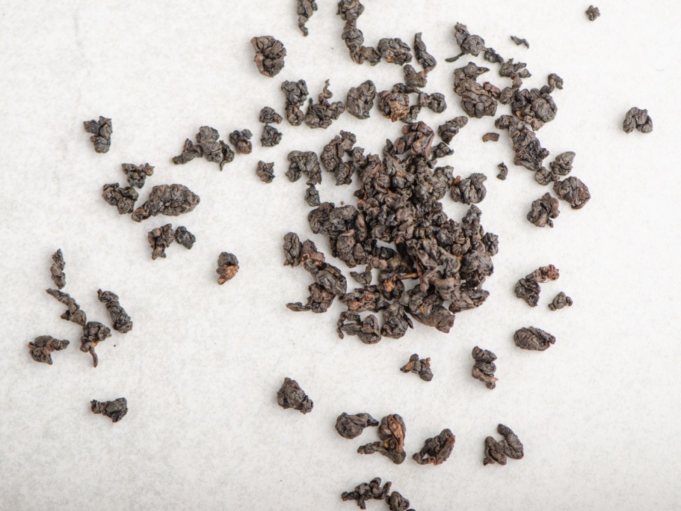 Цзи Бянь Лао Ча Ван Хун Шуэй "ААА" (Владыка Старого Чая), Юньнаньский улун