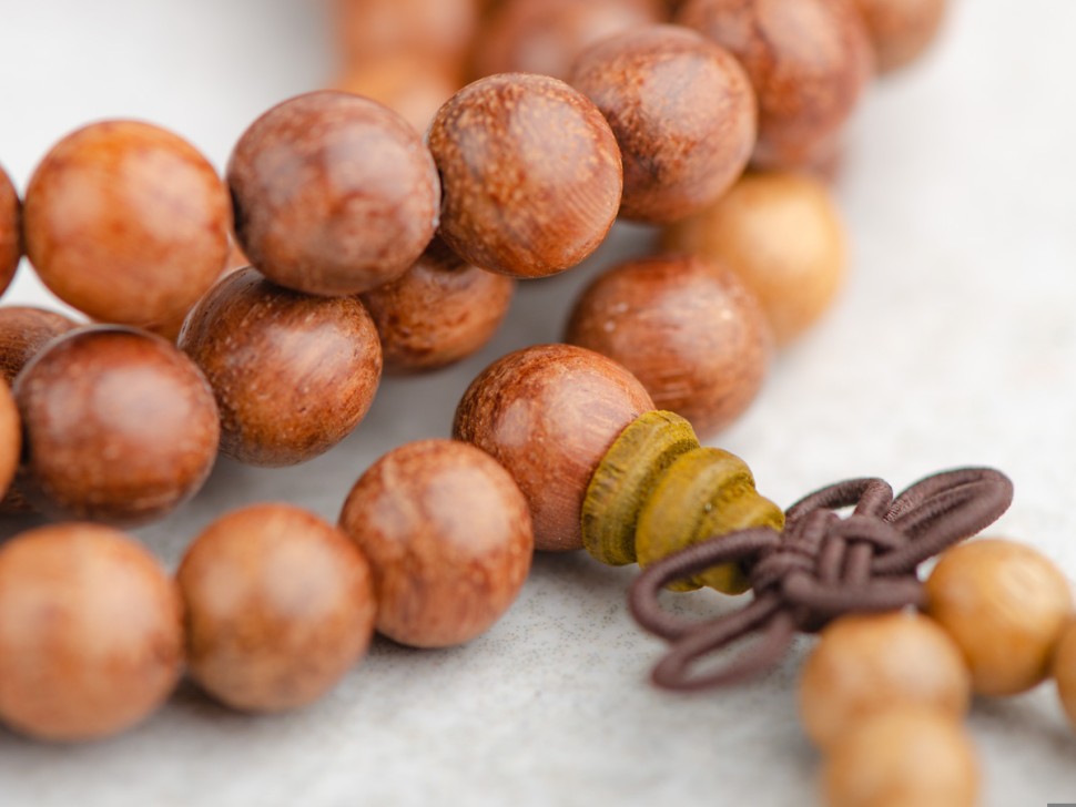 Четки #125, из Полисандра бразильского на резинке, 108 бусин.