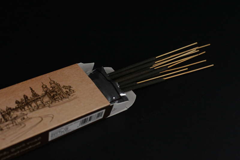 Индийские благовония "Шафран-Сандал" 24 шт/упаковка