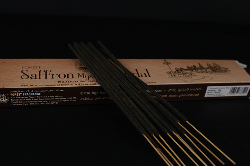 Индийские благовония "Шафран-Сандал" 24 шт/упаковка
