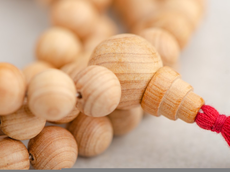 Четки #118, Можжевельник, 108 бусин, 10 мм.