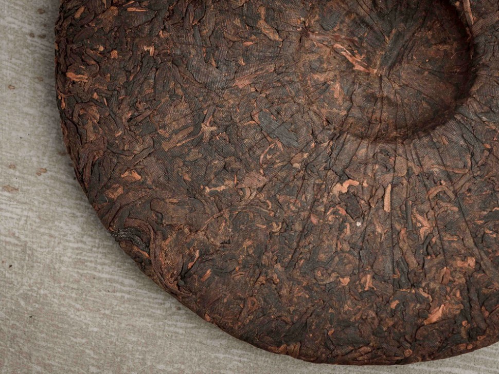 Шу пуэр "Деревня в Иу" (Иу Гуа Фэн Чжай), 357г., 2011г.