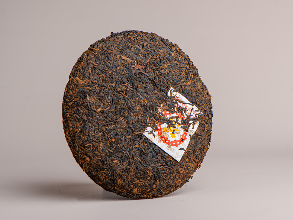 Шу пуэр "Жёлтая печать", 357 г., 2002 г.
