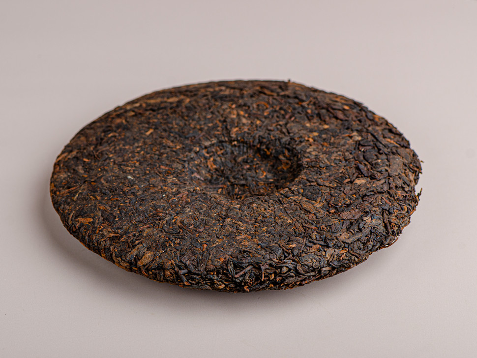 Шу пуэр "Жёлтая печать", 357 г., 2002 г.