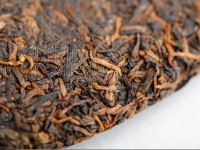 Шу пуэр "Золотой бутон", ф-ка Юн Чжень, 2023 г., 357г.