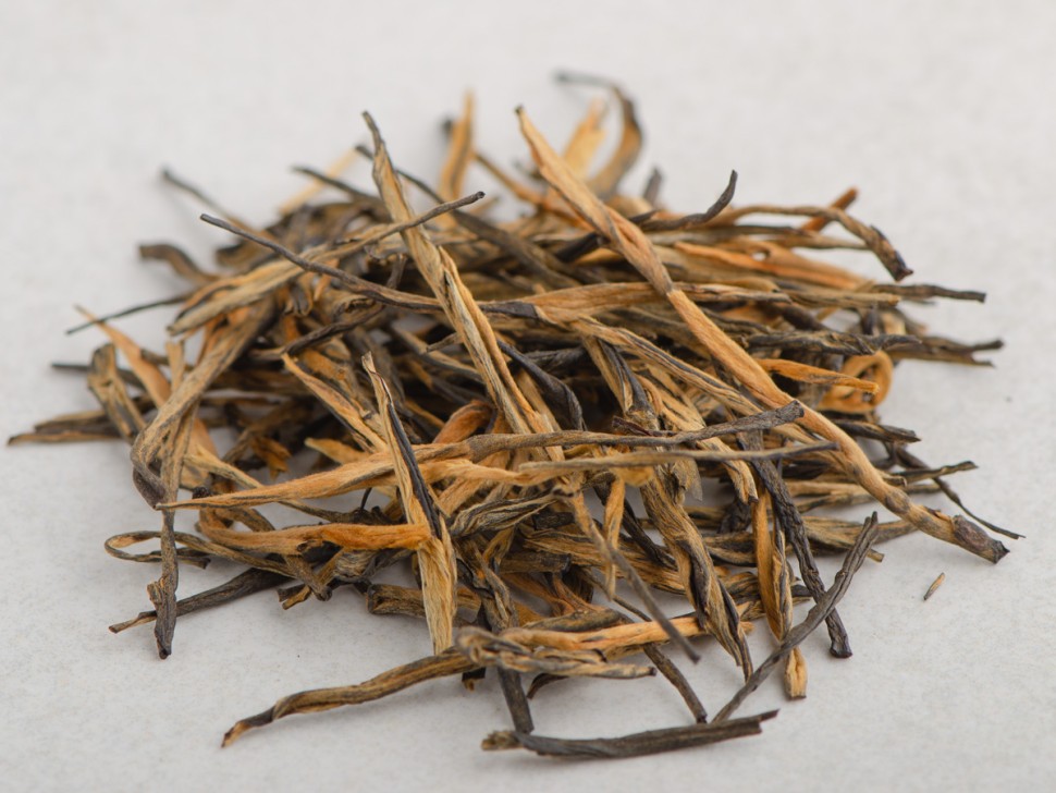 Дянь Хун Сун Чжэнь "АА" (Сосновые Иглы), 2025г.