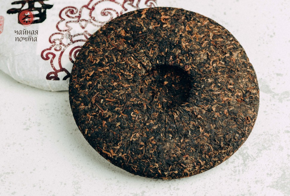 Шу пуэр "Чунь Сян Чжун Бин" (Аромат Середины Весны), 250 г., 2012г.