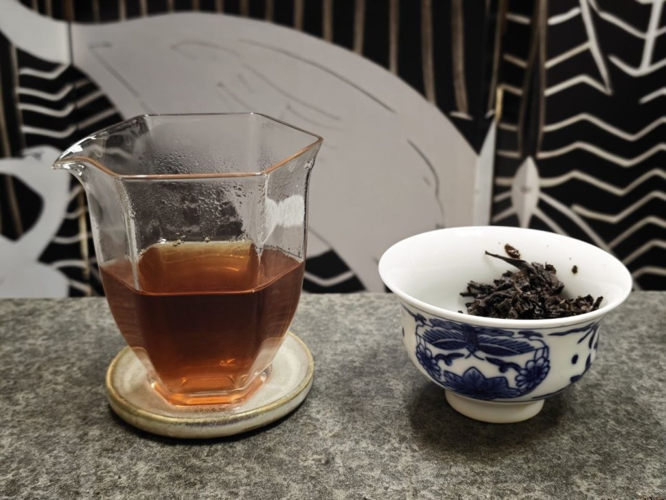 "Очень Черный Халат" от Чайной Почты (улун с шу пуэром), 100 г.