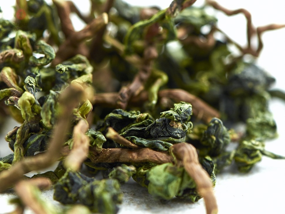 Те Гуань Инь Гуо Сян Мао Ча "А" (Железная Богиня Милосердия с Фруктовым Ароматом с Черенками), осень 2024г.