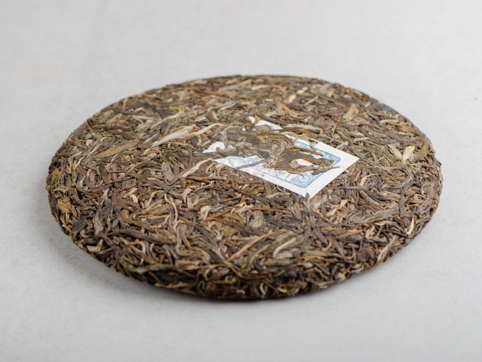Шэн пуэр "Лао Ман Э Чунь Сян" (Аромат Весны в Лао Ман Э), 2021г., 357г.