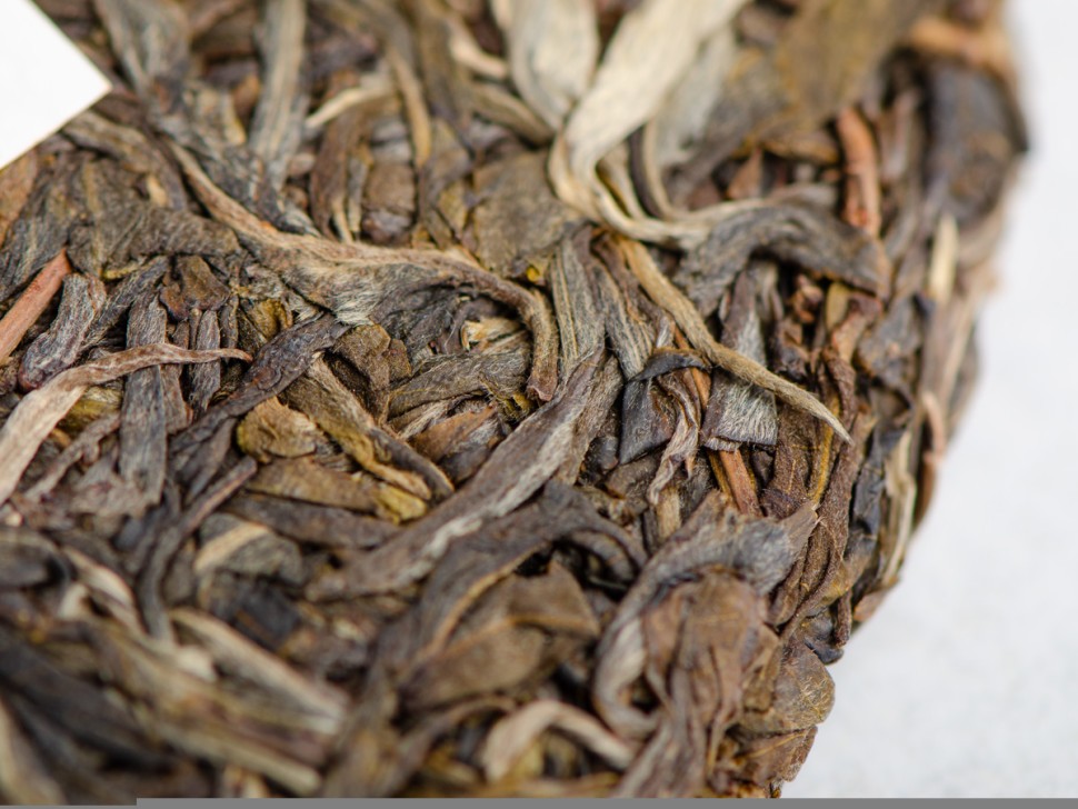 Шэн пуэр "Лао Ман Э Чунь Сян" (Аромат Весны в Лао Ман Э), 2021г., 357г.