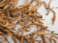 Дянь Хун Да Цзинь Я "ААА" (Большая Золотая Почка), 2025г. Дянь Хун Да Цзинь Я "ААА" (Большая Золотая Почка), 2025г.