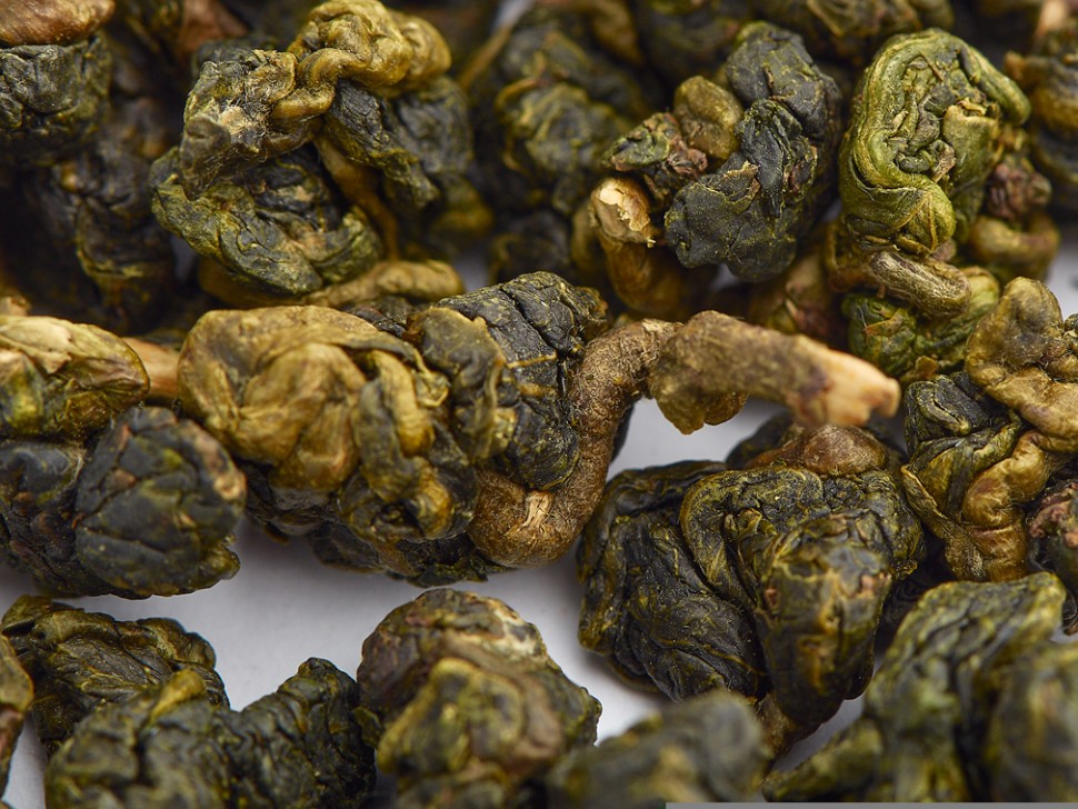 Бай Сян Го Цзинь Сюань "АА" (Огненный Цветок с Ароматом Маракуйи), 2025 г.